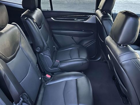 Used 2023 Cadillac XT6 Premium Luxury w/ Technology Package AWD/4WD image 14