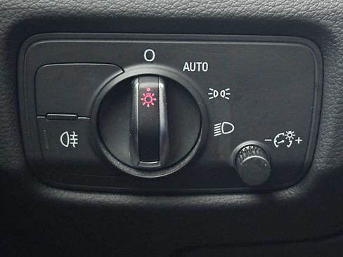 Used 2016 Audi A3 e-tron Premium w/ 17" Wheel Package image 29