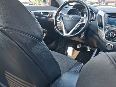 Used 2014 Hyundai Veloster w/ Style Package 02 FWD image 29
