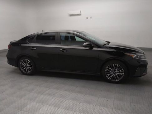 Used 2023 Kia Forte GT-Line w/ GT-Line Premium Package image 11