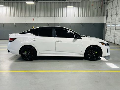 Used 2024 Nissan Sentra SR w/ Trunk Package image 18