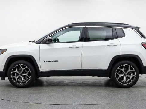 Used 2025 Jeep Compass Limited AWD/4WD image 5
