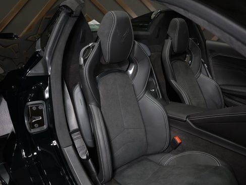 Used 2024 Chevrolet Corvette Z06 w/ Stealth Interior Trim Package image 27