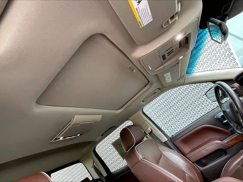 Used 2018 Chevrolet Silverado 1500 High Country image 13