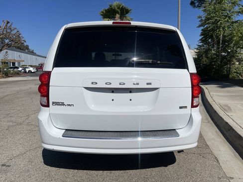 Used 2015 Dodge Grand Caravan SE w/ Quick Order Package 29E SE FWD image 7