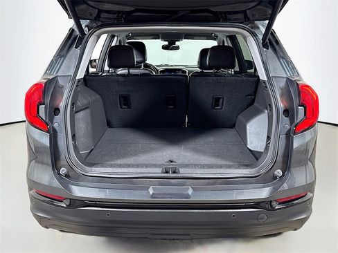 Used 2021 GMC Terrain SLT w/ Elevation Edition image 23