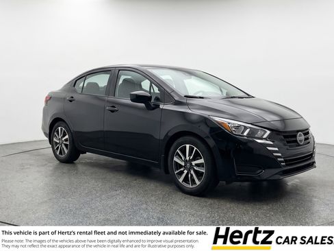 Used 2025 Nissan Versa SV image 1