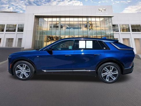 New 2026 Cadillac Optiq Luxury 1 image 8