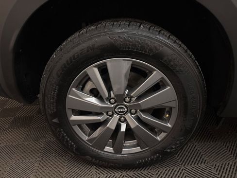 Used 2025 Nissan Pathfinder SV image 27