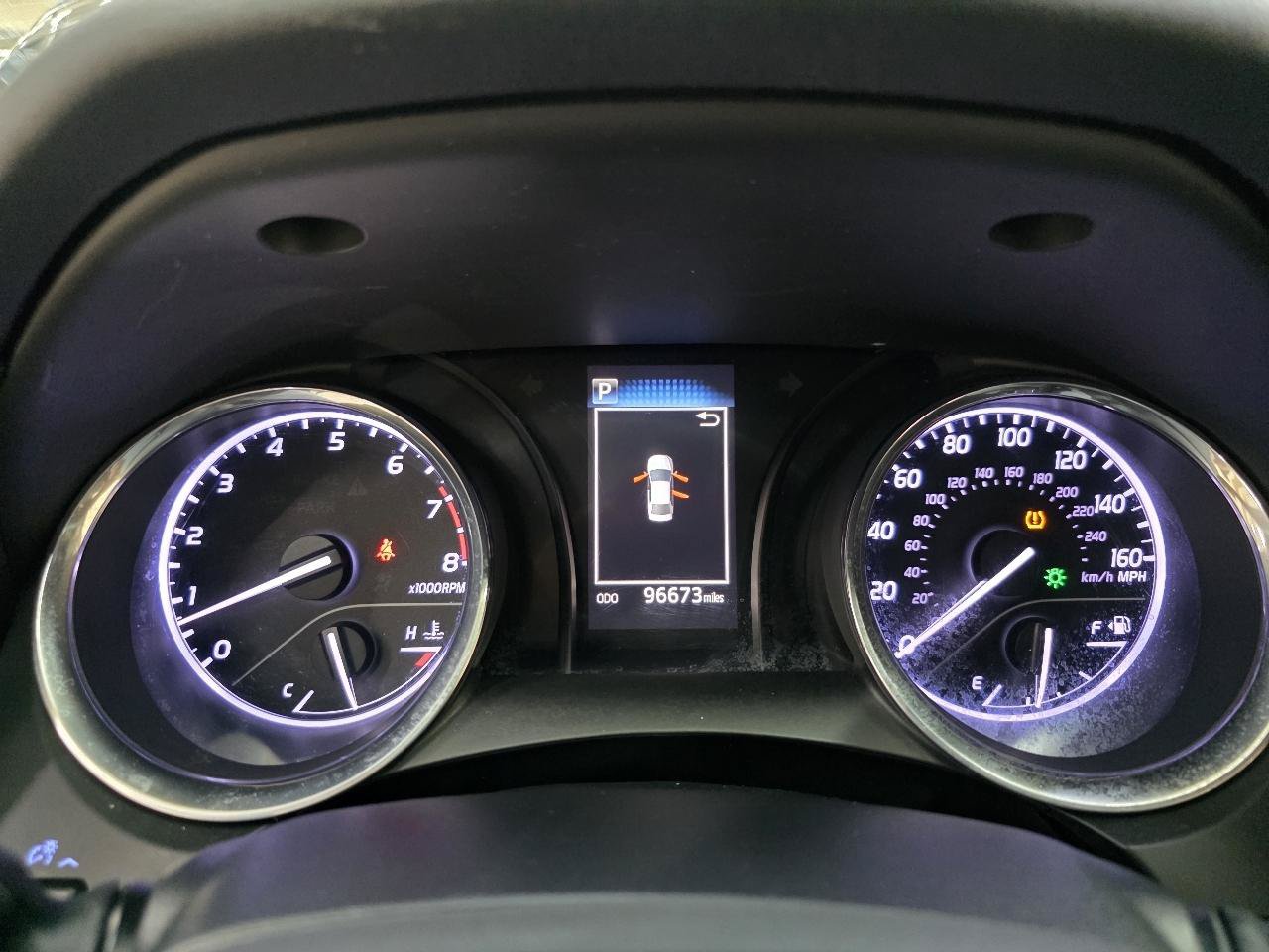 Used 2019 Toyota Camry SE w/ Convenience Package FWD image 29