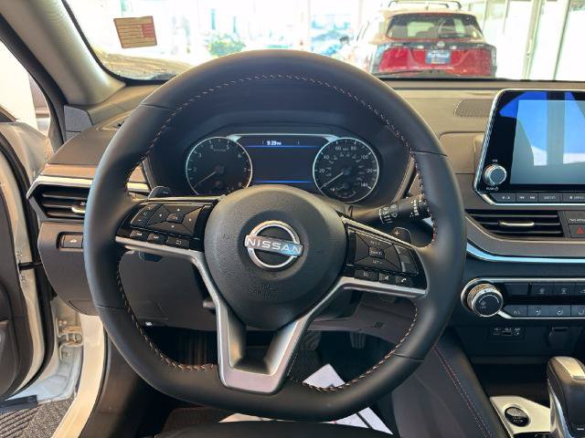 Certified 2025 Nissan Altima 2.5 SR AWD/4WD image 19