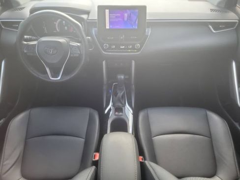 Used 2023 Toyota Corolla Cross XLE AWD/4WD image 8