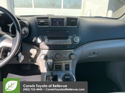 Used 2011 Toyota Highlander 4WD image 11