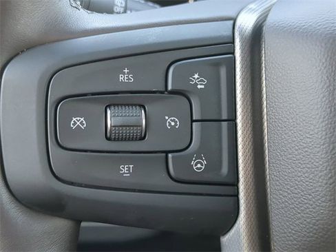 Used 2024 GMC Yukon Denali w/ Advanced Technology Package image 25