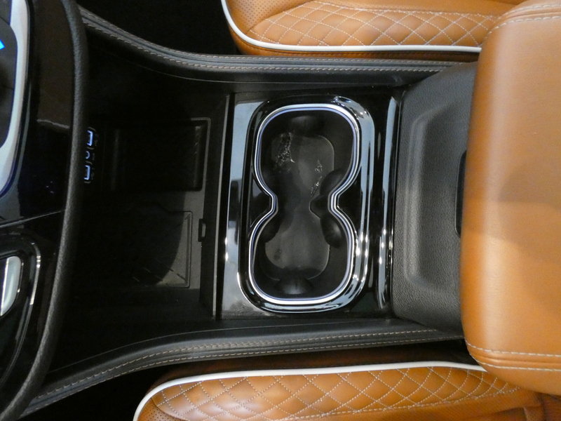 Used 2025 Chrysler Pacifica Pinnacle FWD image 21