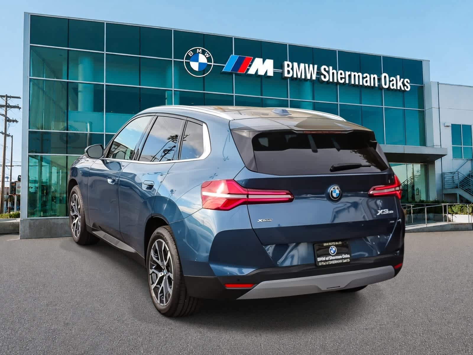 Used 2026 BMW X3 xDrive30i w/ Premium Package AWD/4WD image 12