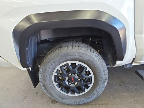 Used 2024 Toyota Tacoma TRD Off-Road w/ TRD Off Road Premium Package image 26