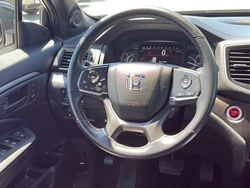 Used 2023 Honda Passport TrailSport image 25
