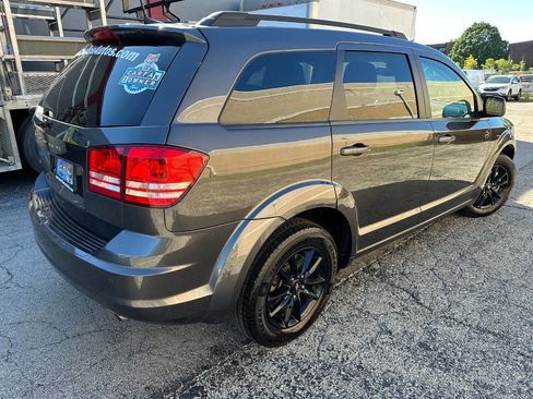 Used 2020 Dodge Journey SE w/ SE Popular Equipment Group image 9