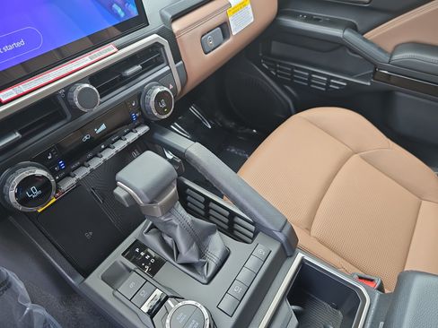 New 2026 Toyota 4Runner Limited AWD/4WD image 26
