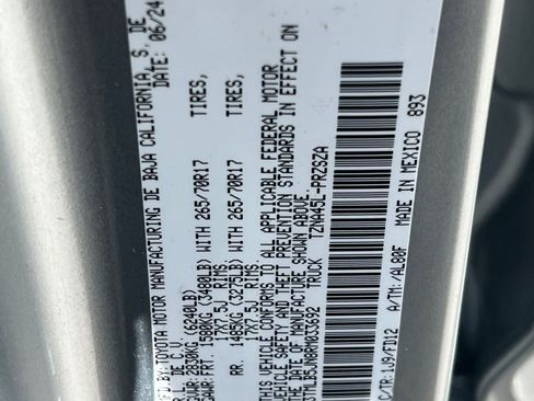 Certified 2024 Toyota Tacoma TRD Off-Road image 24