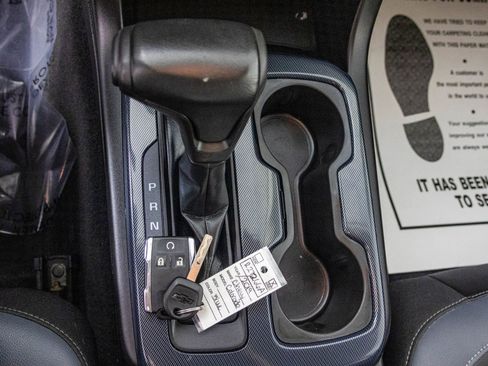 Used 2019 Chevrolet Colorado Z71 image 28