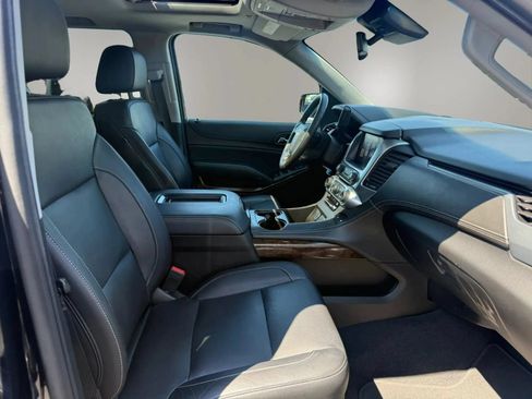 Used 2020 Chevrolet Suburban LT w/ Luxury Package AWD/4WD image 56
