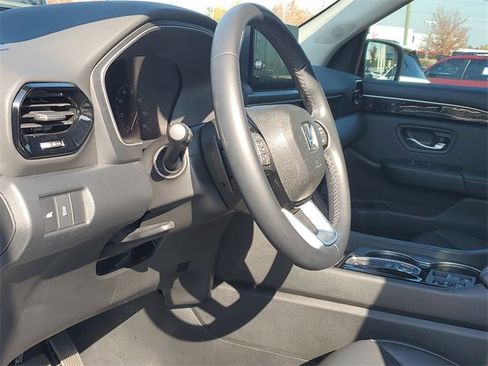 Used 2025 Honda Pilot EX-L image 14