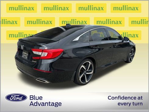 Used 2019 Honda Accord Sport image 2
