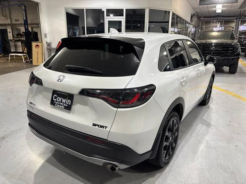 Used 2024 Honda HR-V Sport image 8