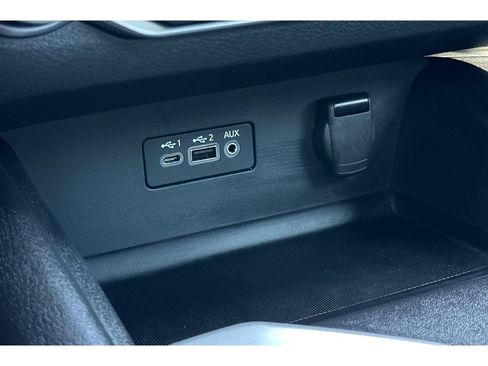 Used 2025 Nissan Altima 2.5 SV FWD image 30