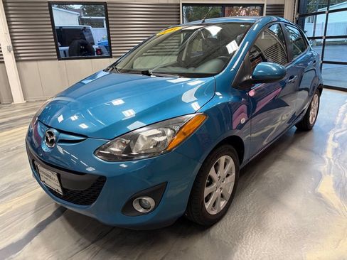 Used 2011 MAZDA MAZDA2 Touring FWD image 3