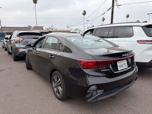 Used 2023 Kia Forte LXS image 4