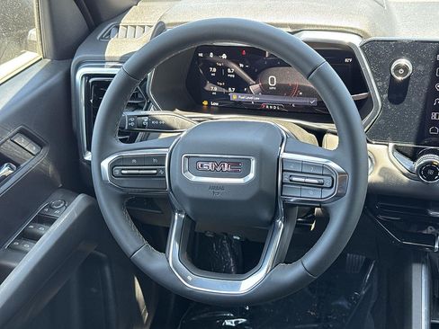 New 2026 GMC Canyon Elevation w/ LPO, Black Badging Package RWD image 8