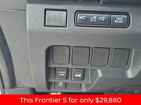 Used 2023 Nissan Frontier S w/ Tow Package image 30