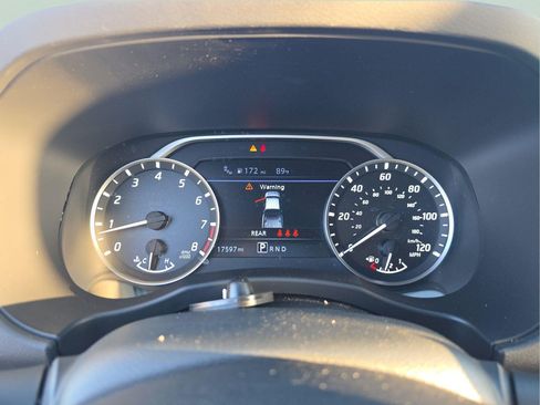 Used 2025 Nissan Frontier SV w/ SV Convenience Package RWD image 6