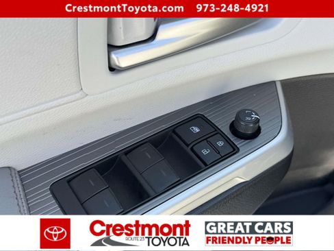 Certified 2025 Toyota Sienna XLE AWD/4WD image 14