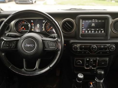Used 2021 Jeep Gladiator Sport AWD/4WD image 12