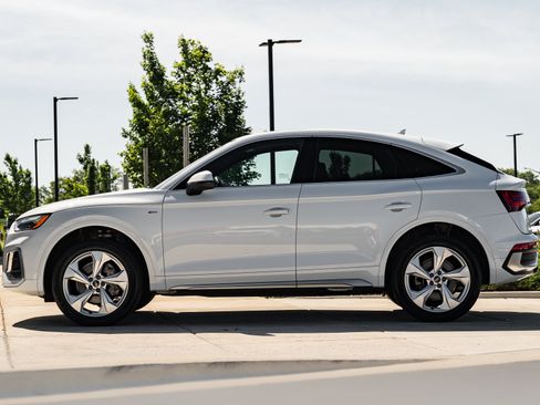 Certified 2023 Audi Q5 2.0T Premium w/ Convenience Package AWD/4WD image 6