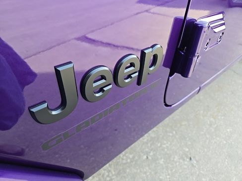 New 2026 Jeep Gladiator Sport image 19