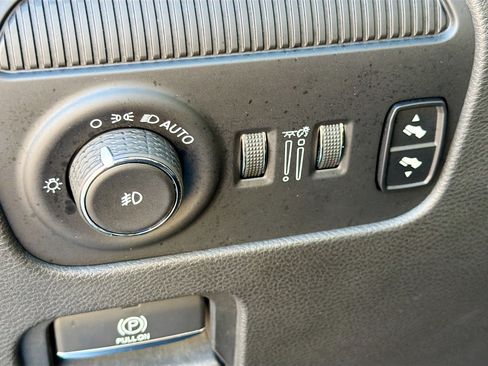 Used 2022 Jeep Grand Wagoneer Series I image 37