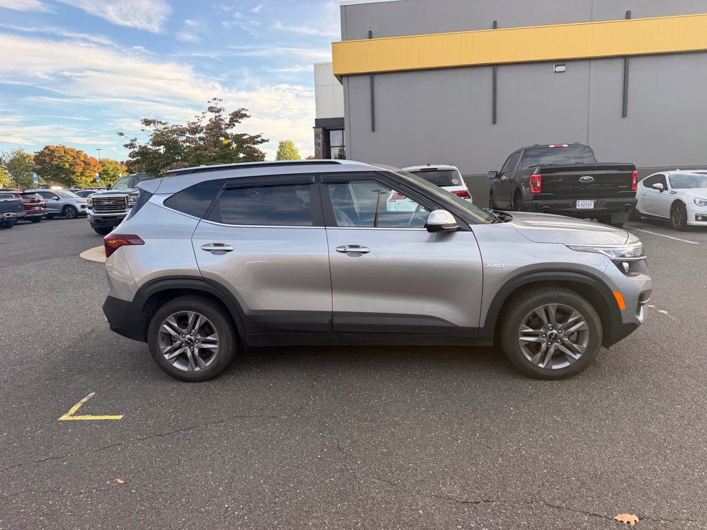 Used 2023 Kia Seltos S AWD/4WD image 5