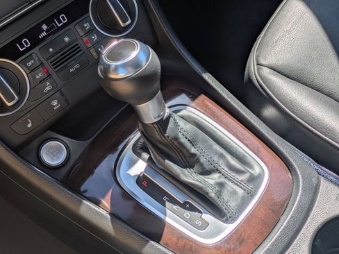 Used 2016 Audi Q3 2.0T Premium Plus w/ Technology Package image 12