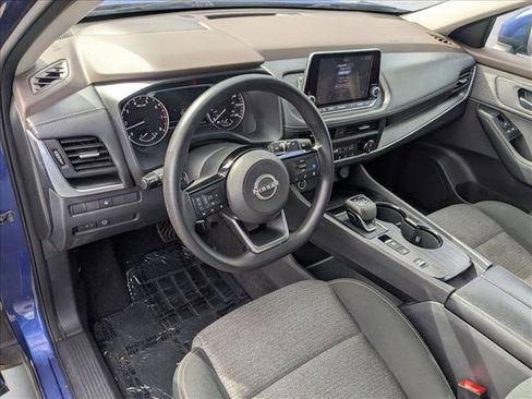 Used 2023 Nissan Rogue SV image 10