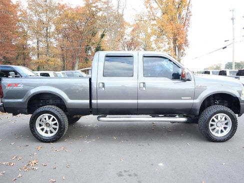 Used 2006 Ford F250 Lariat AWD/4WD image 4