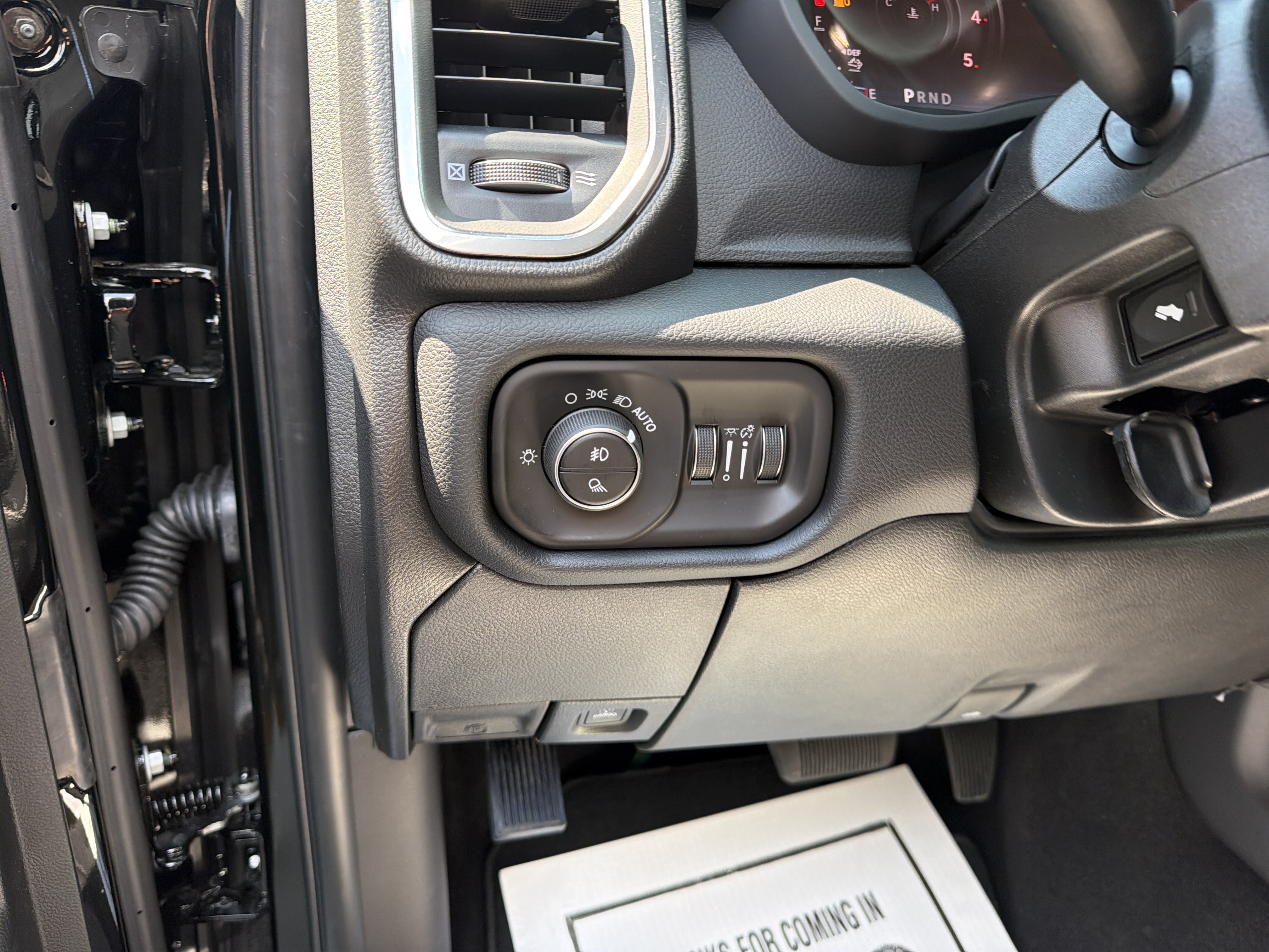 New 2027 RAM 2500 Laramie AWD/4WD image 18