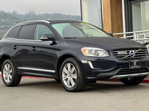 Used 2016 Volvo XC60 T5 Platinum image 9