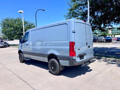 Used 2025 Mercedes-Benz Sprinter 2500 image 2