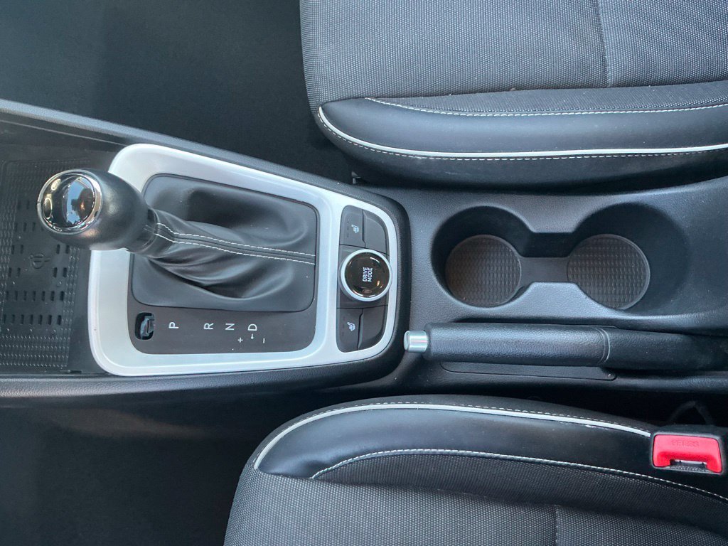 Certified 2023 Hyundai Venue Limited FWD image 24