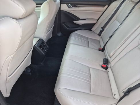 Used 2022 Honda Accord Touring image 19
